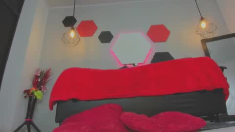 martina online show from September 20, 2025, 3:51 am