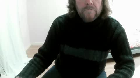 Saltimbanquier  Salt  ou  Banquier  online show from March 10, 2025, 6:59 am