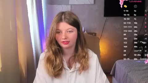 Snapshot of salut_love chatting on August 8, 2026, 10:28 am Ruby online show from August 8, 2026, 10:28 am