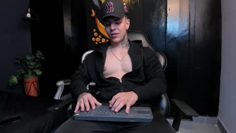 SALVATORE online show from October 14, 2025, 5:36 pm