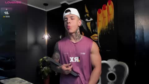 SALVATORE online show from April 21, 2026, 5:17 pm