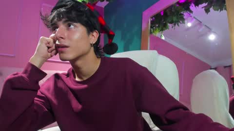 salvatore  online show from December 18, 2024, 1:37 am