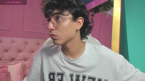 salvatore  online show from December 30, 2024, 11:49 pm