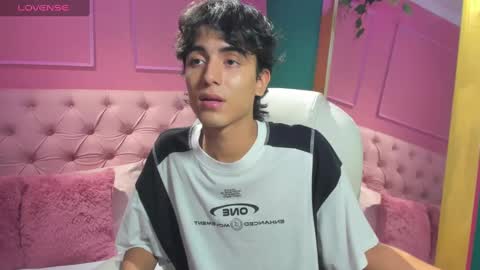 salvatore  online show from January 8, 2025, 1:42 am