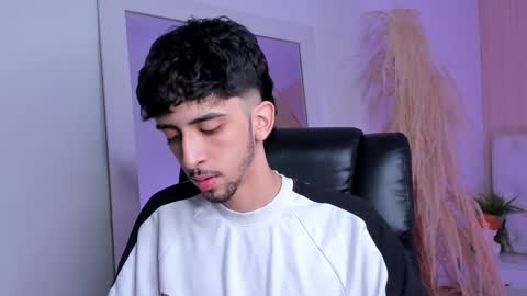 salvatore  online show from September 20, 2025, 9:27 pm