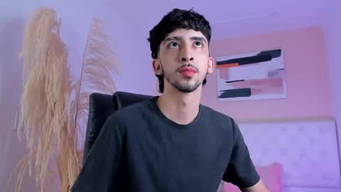 salvatore  online show from September 21, 2025, 8:54 pm