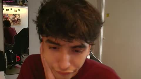 salvatore_montt online show from March 12, 2025, 7:35 am