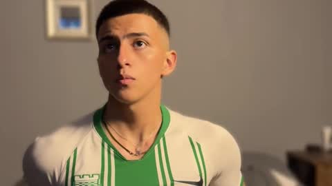 Salvatore online show from November 15, 2025, 4:21 am