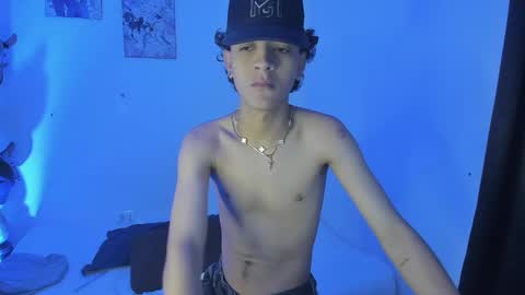 sam__cute online show from January 8, 2025, 7:13 am