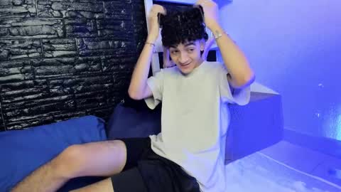 sam__cute online show from February 20, 2025, 2:40 am