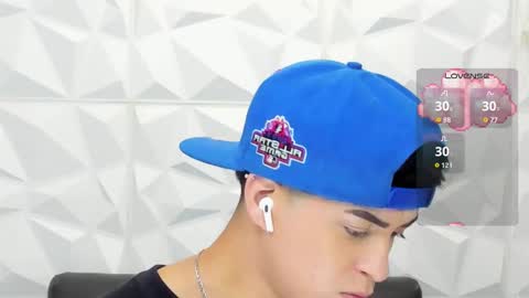 Snapshot of sam_daves_ chatting on November 24, 2025, 2:17 pm Sam online show from November 24, 2025, 2:17 pm