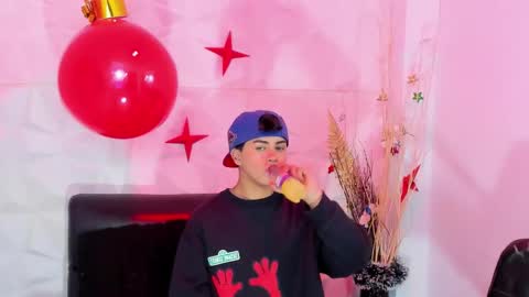 Snapshot of sam_daves_ chatting on December 19, 2025, 1:18 pm Sam online show from December 19, 2025, 1:18 pm