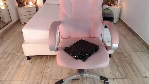 SAM MANSON online show from January 25, 2025, 12:05 pm