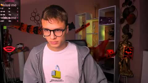 Sam online show from October 25, 2025, 7:30 pm