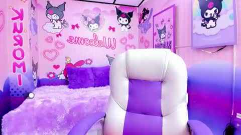 samanta__milk online show from September 19, 2025, 8:09 pm
