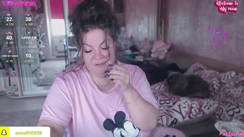 Snapshot of samanta_shy chatting on October 20, 2025, 8:26 am Marry online show from October 20, 2025, 8:26 am