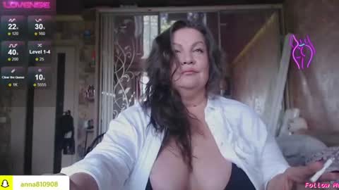 Snapshot of samanta_shy chatting on June 15, 2026, 10:17 am Marry online show from June 15, 2026, 10:17 am
