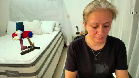 Samanta Stone online show from May 28, 2026, 9:34 pm