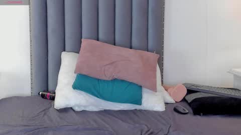  samanta  online show from February 27, 2025, 6:40 am