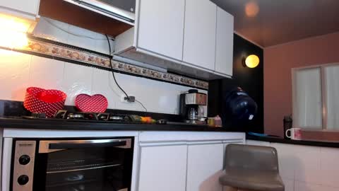 Samanta... online show from February 1, 2025, 8:26 pm