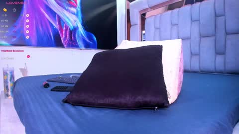 S A M A N T A   online show from February 9, 2025, 6:11 am