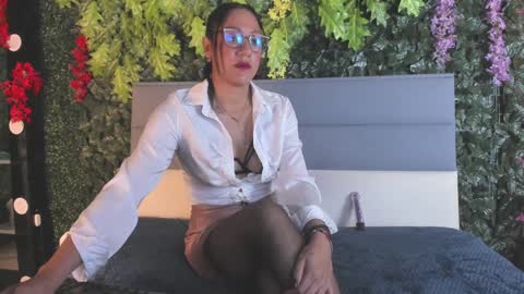 Samantha  online show from January 15, 2025, 11:32 am