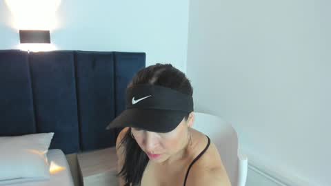 Samantha  online show from February 8, 2025, 2:49 pm