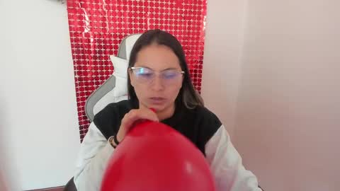 Samantha  online show from February 14, 2025, 1:18 pm