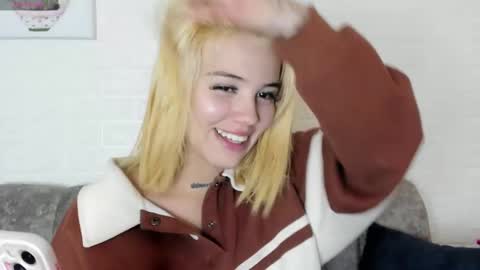 samantha_browwnn online show from January 25, 2025, 10:28 pm