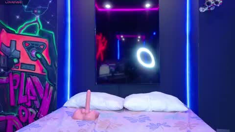 Snapshot of samantha_decker chatting on May 27, 2026, 5:37 am Samantha Decker online show from May 27, 2026, 5:37 am