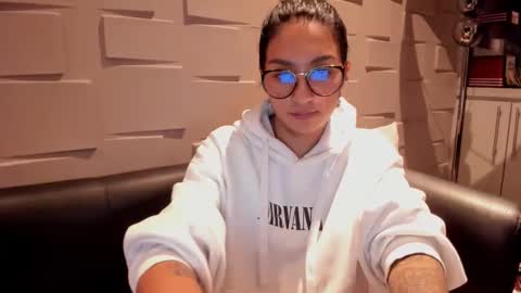 Samantha online show from January 3, 2025, 11:01 pm