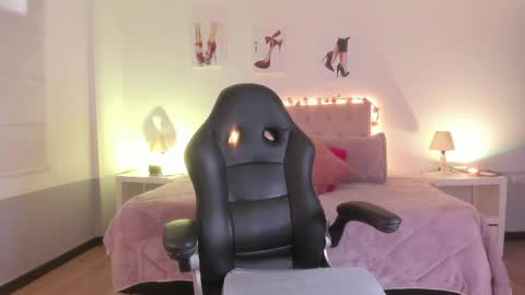 Samantha online show from May 1, 2026, 7:51 pm