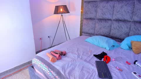 Samantha online show from December 14, 2025, 4:29 am