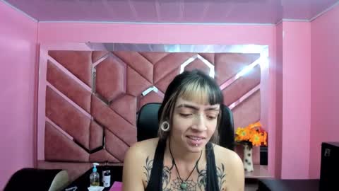 Samantha Smitth online show from September 12, 2025, 4:01 am