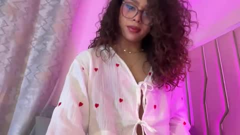 Samantha Bernardo online show from March 19, 2026, 4:16 am