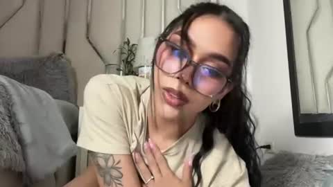 Samantha Bernardo online show from June 13, 2026, 4:43 am