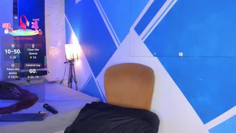 Samantha Ferrer online show from October 5, 2025, 5:28 am