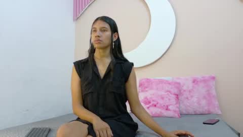 Snapshot of samanthalaurent chatting on June 18, 2026, 7:29 pm samanthalaurent online show from June 18, 2026, 7:29 pm