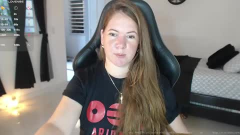 Samantha samy online show from May 3, 2026, 9:43 pm