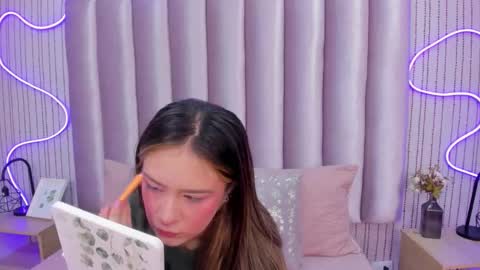 Alejandra  online show from November 19, 2025, 11:43 am