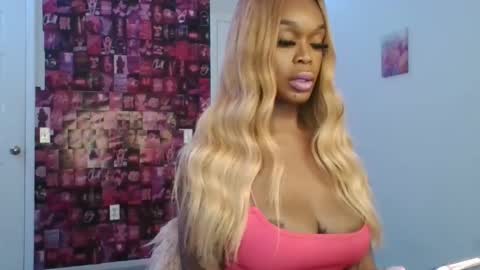 samanthaporsha online show from February 3, 2025, 1:52 am