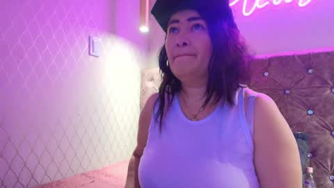 samanthasyedx online show from May 18, 2026, 3:57 am