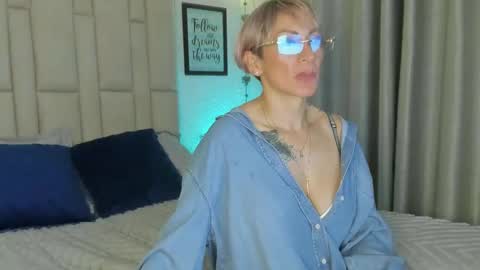 Samixmami online show from January 18, 2025, 2:14 am