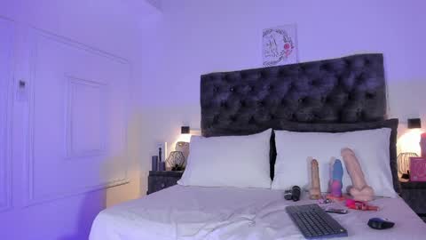 Samara Warren online show from April 28, 2026, 7:52 pm