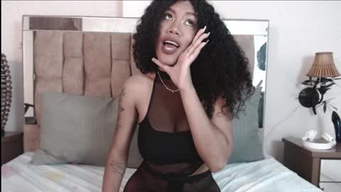 samaragrey18 online show from January 15, 2025, 3:33 am