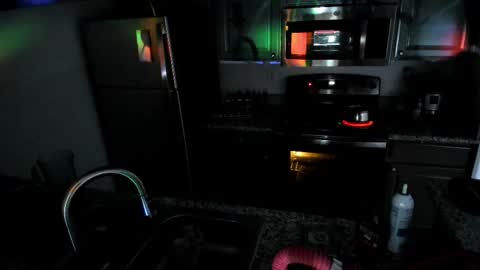 Yaya online show from February 15, 2025, 5:41 am