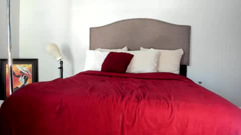 Yaya online show from September 19, 2025, 4:18 pm