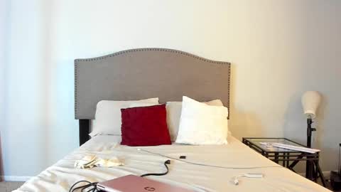 Yaya online show from October 5, 2025, 11:35 pm