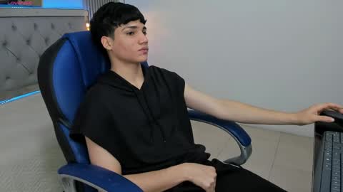 Snapshot of samblack_ chatting on April 29, 2026, 12:31 pm Sam online show from April 29, 2026, 12:31 pm