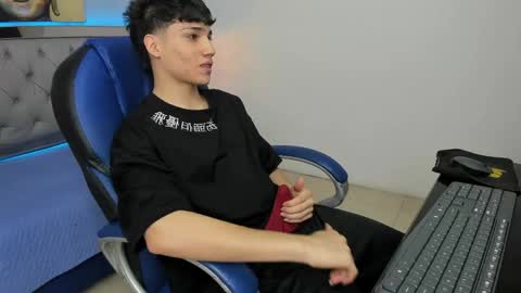 Snapshot of samblack_ chatting on May 4, 2026, 8:38 pm Sam online show from May 4, 2026, 8:38 pm